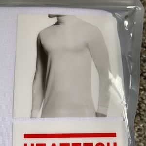 Uniqlo Men Heattech long sleeve turtleneck, White